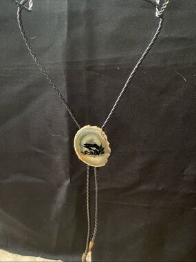 Source Unknown Black and Tan Agate Slide Bolo Necklace